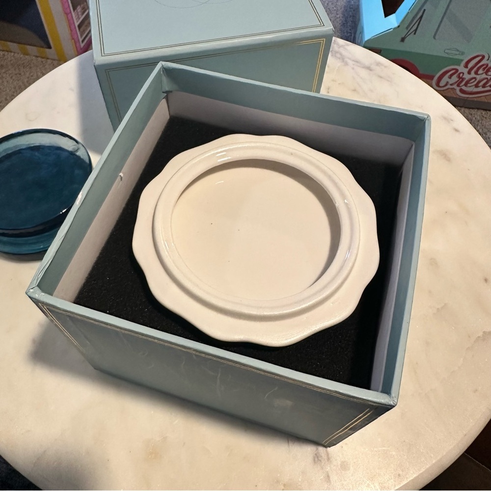 SPITFIRE GIRL LOVER'S EYE CERAMIC TRINKET BOX (new in gift box) - Picture 5 of 15